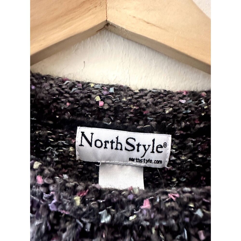NorthStyle Sweater - Picture 4 of 11